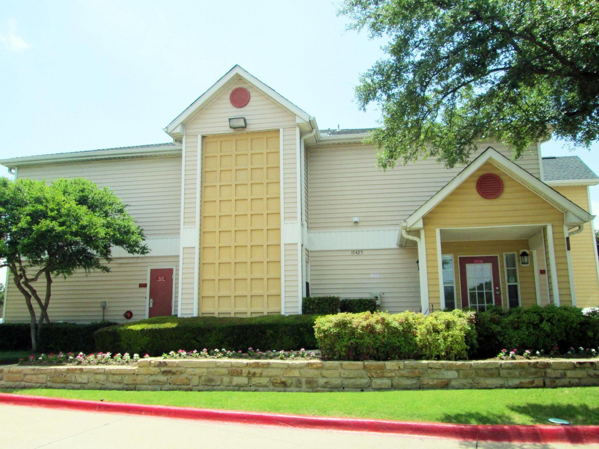 Hometowne Studios By Red Roof Dallas - North Addison - Tollway Zewnętrze zdjęcie